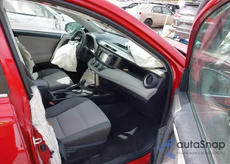 2015 Toyota Rav4 Le z USA, uszkodzony, nr VIN 2T3BFREV0FW301131